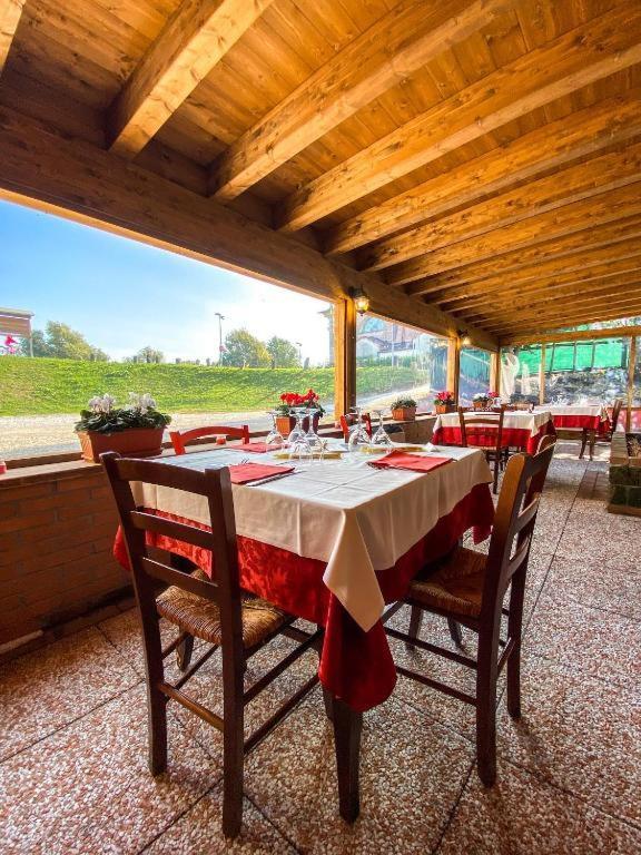 La Busa Camere E Trattoria Ponte San Nicolo Экстерьер фото